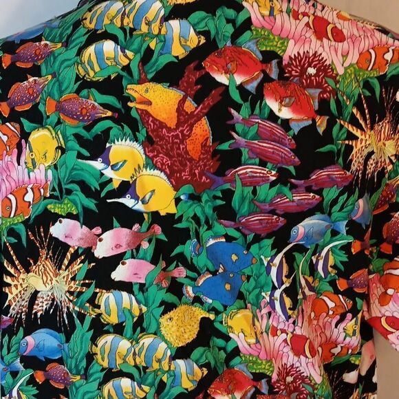 Tropical Connection Men's Hawaiian Shirt - Picture 5 of 7